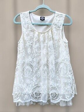 Cal Style Crochet Lace Top Tulle Ruffle Mesh Floral Scoop Neck Sleeveless M Soft